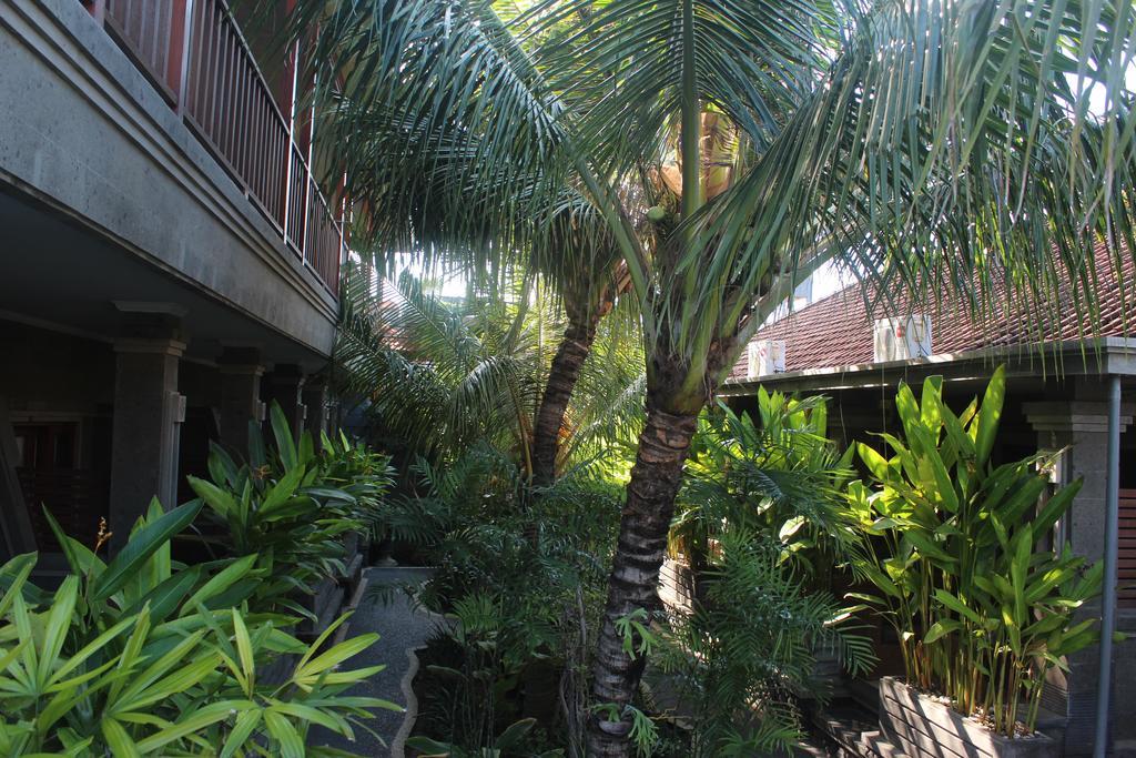Letos Kubu Homestay Кута Екстер'єр фото